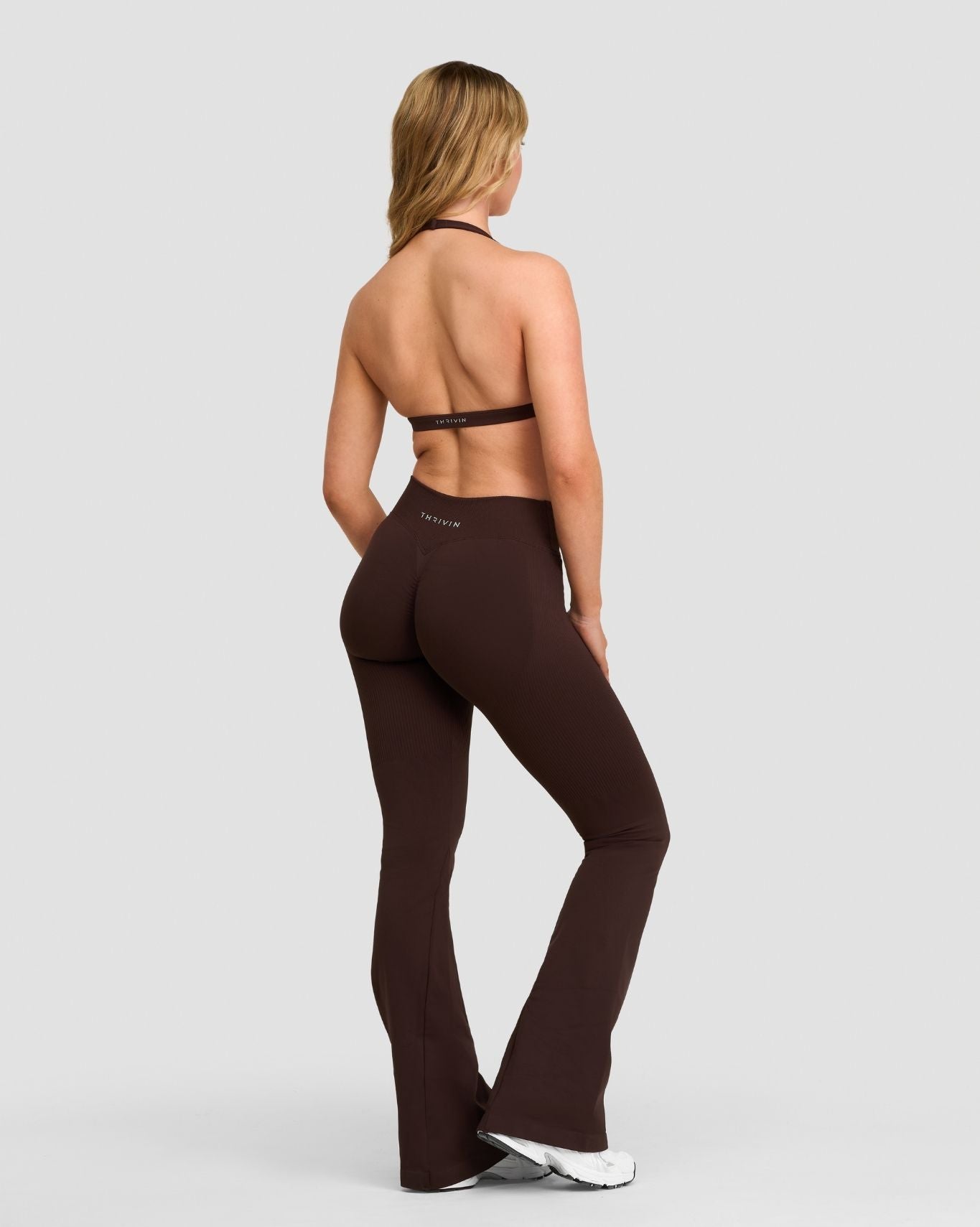 Elevate™ Sculpting Mid V-Waist Flare Leggings | Coffee