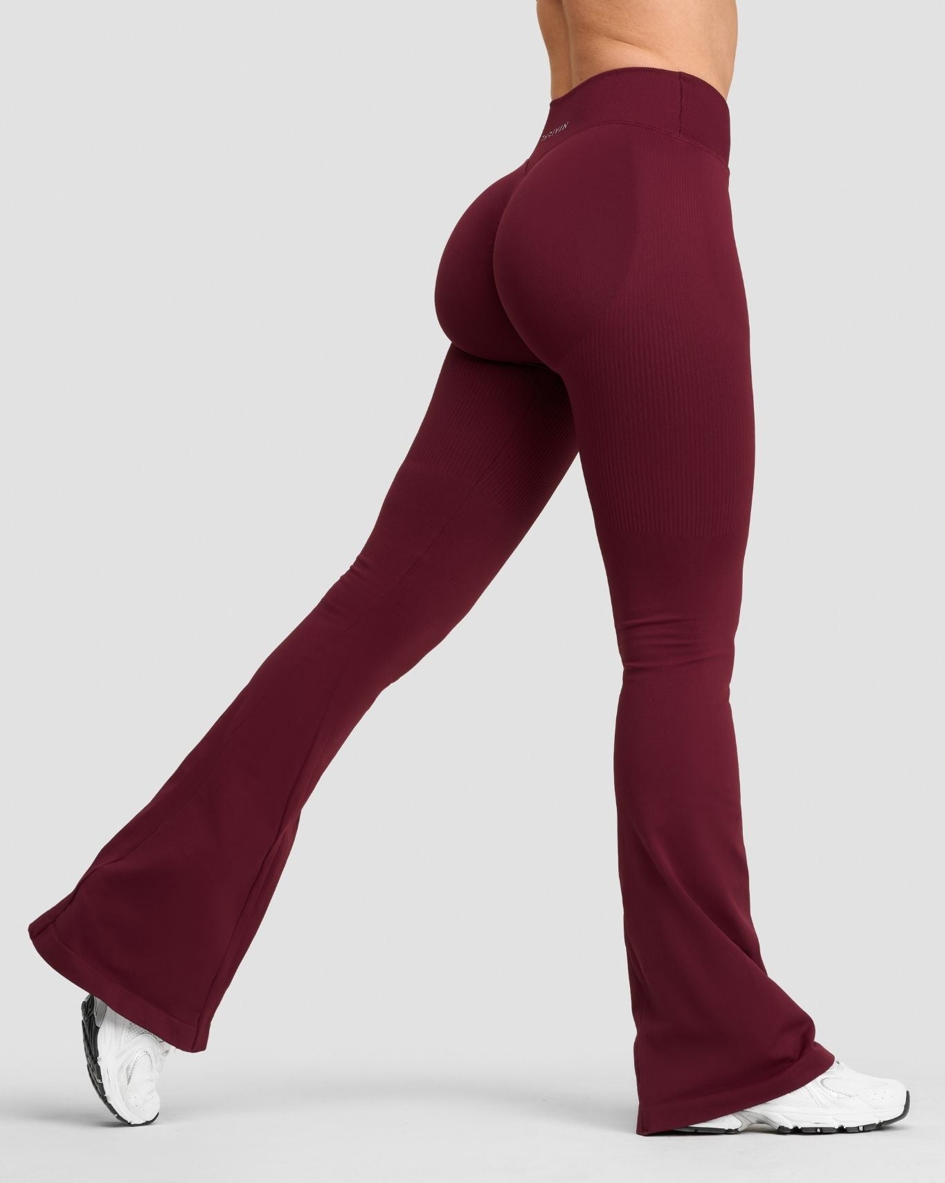 Elevate™ Sculpting Mid V-Waist Scrunch Flare | Merlot