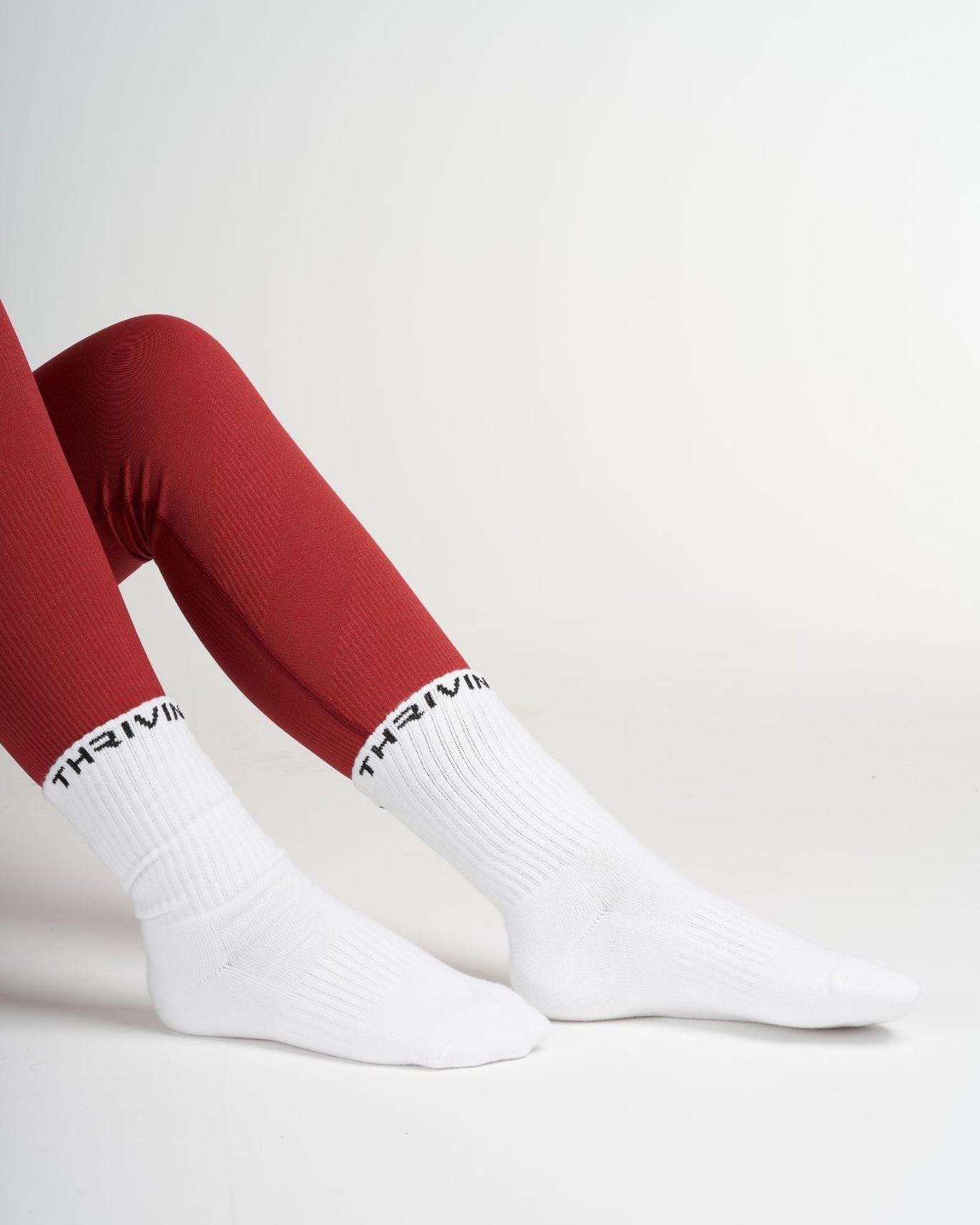 THRIVIN Silk Socks Long | White