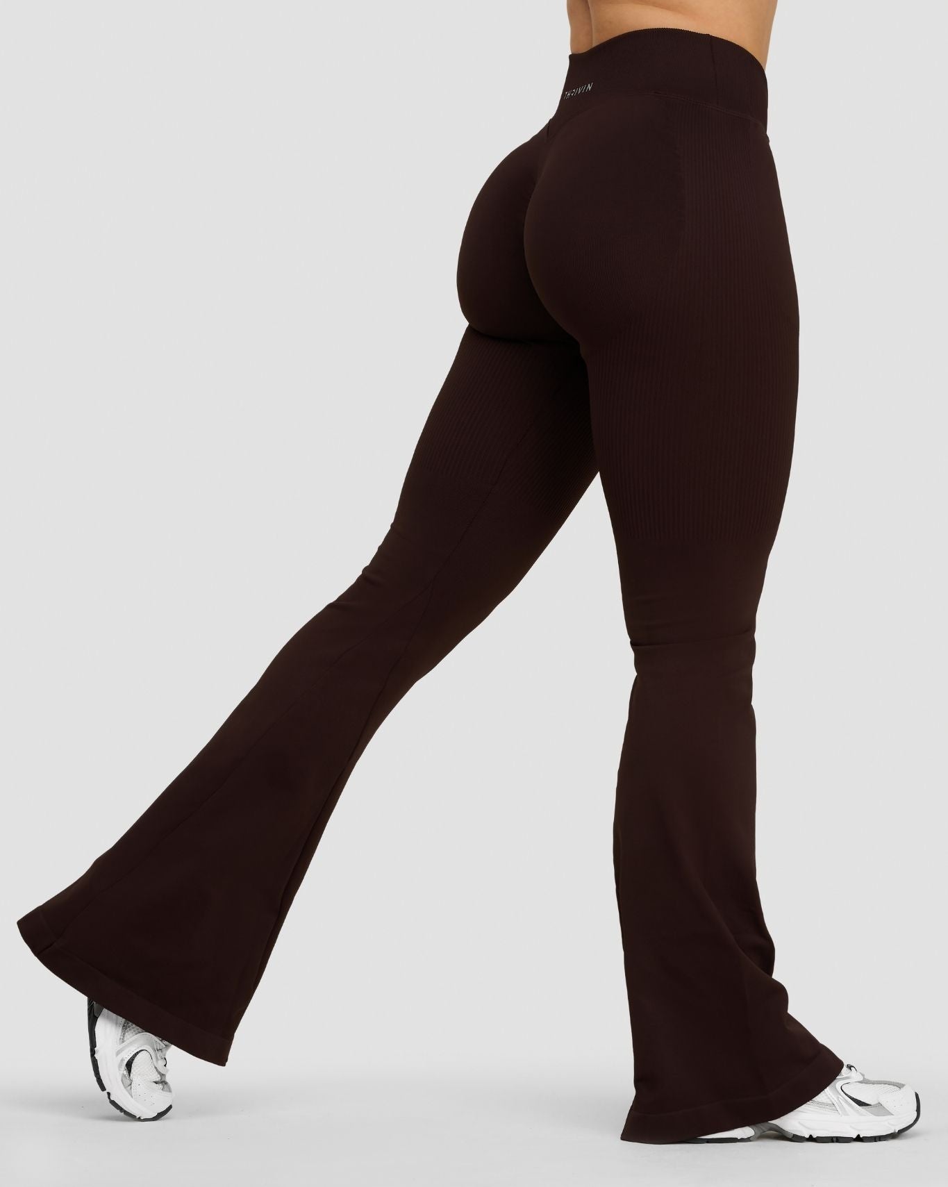 Elevate™ Sculpting Mid V-Waist Scrunch Flare | Coffee