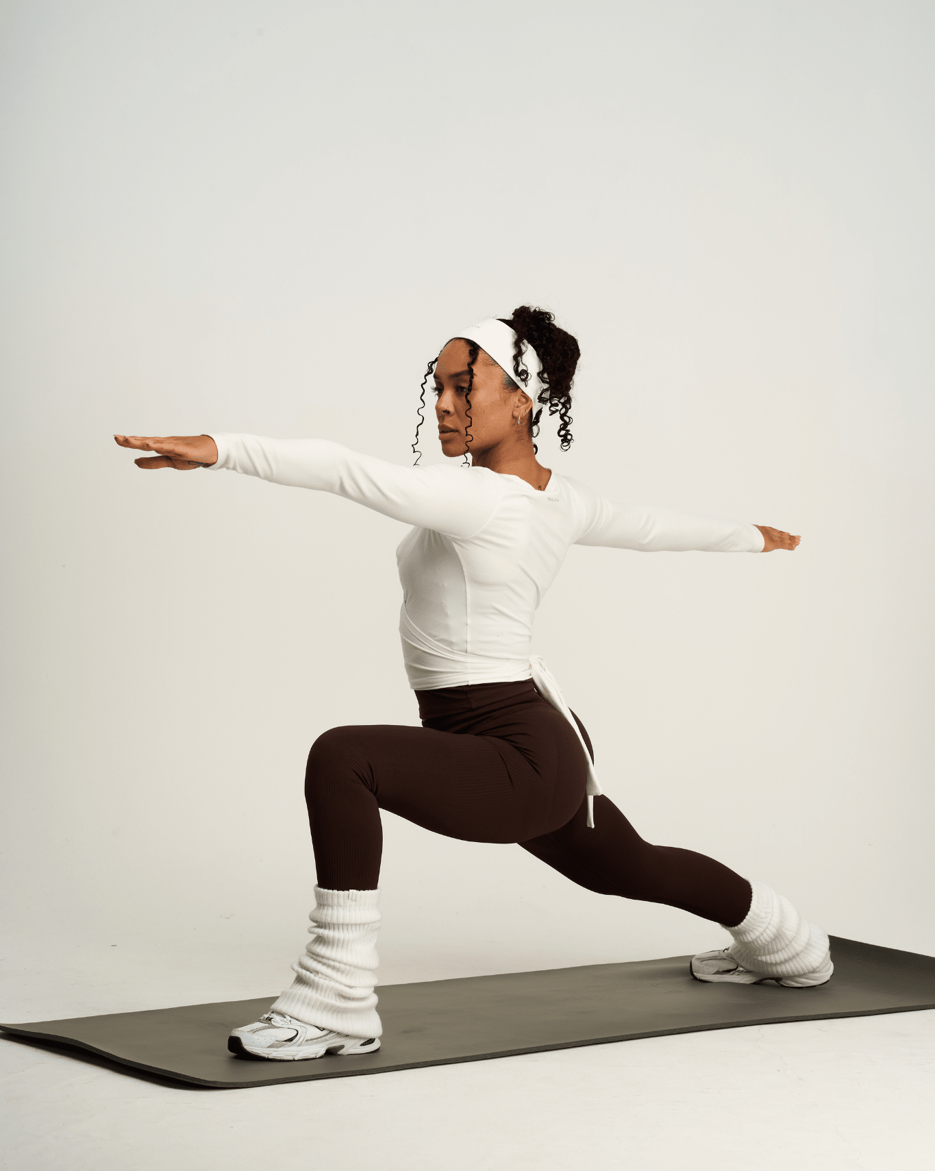 Elevate™ Sculpting Mid Waist Scrunch Leggings | Coffee