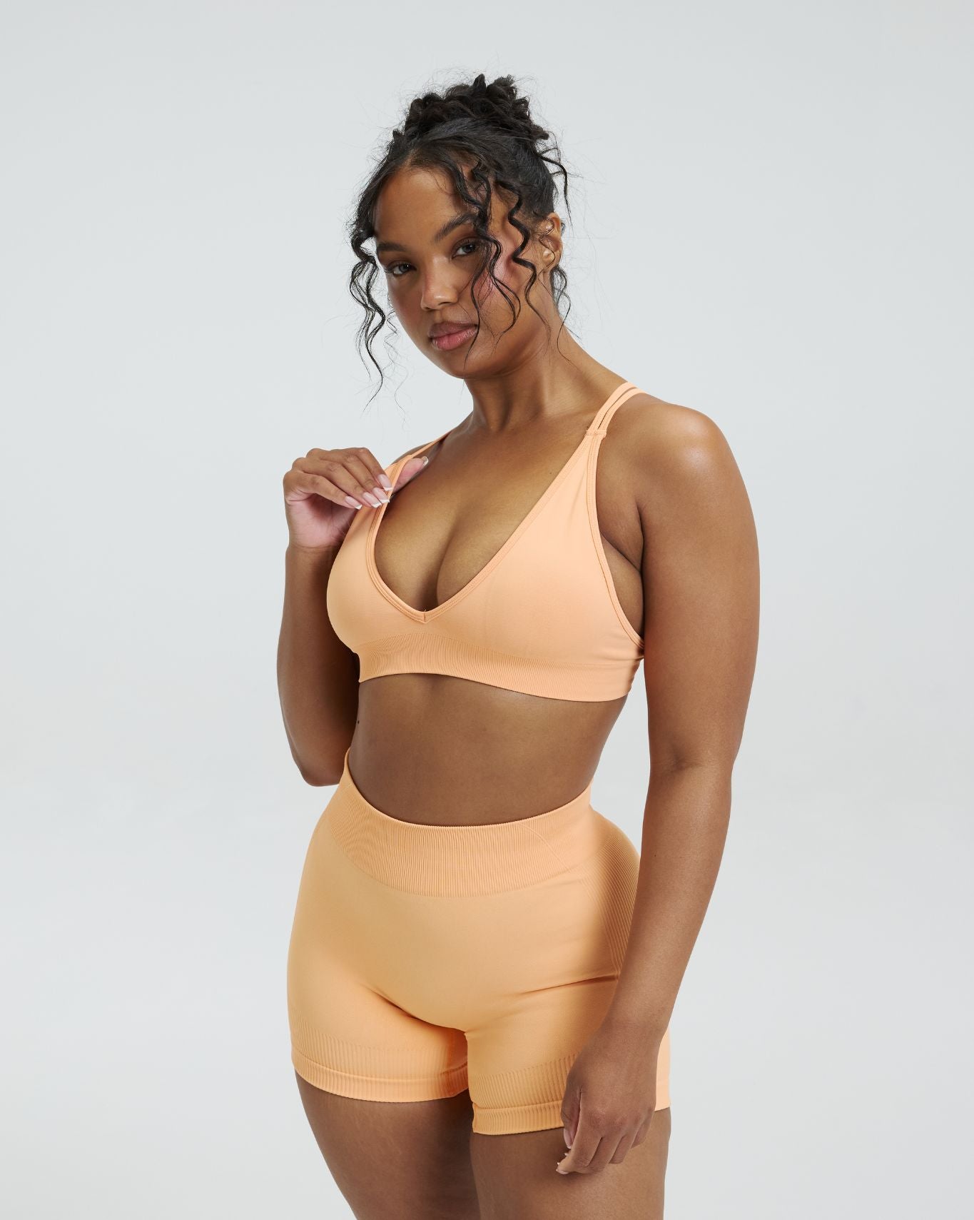 Elevate™ Sculpting Seamless High Apex Bra | Melon