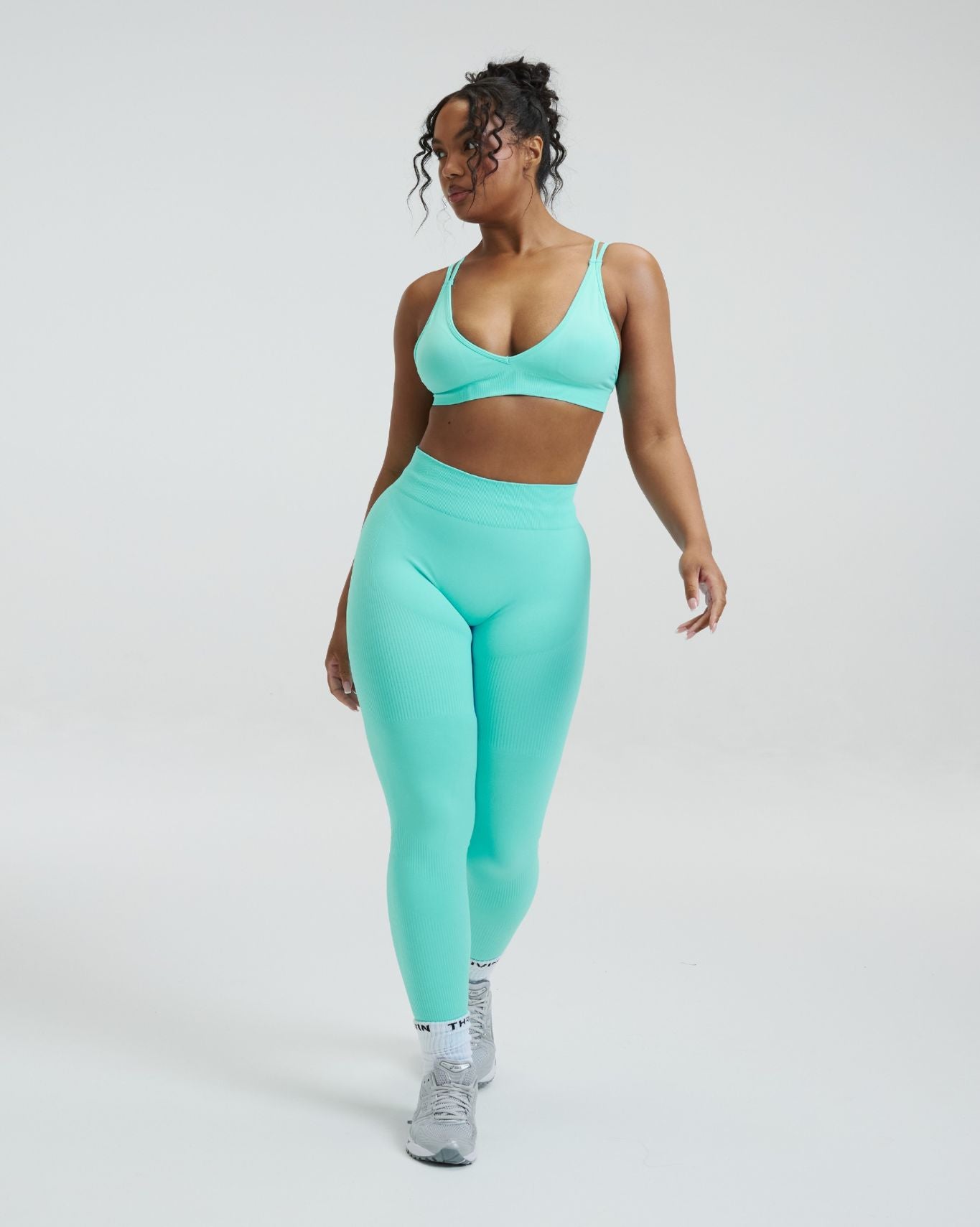 Elevate™ Sculpting Mid Waist Scrunch Leggings | Clear Tides