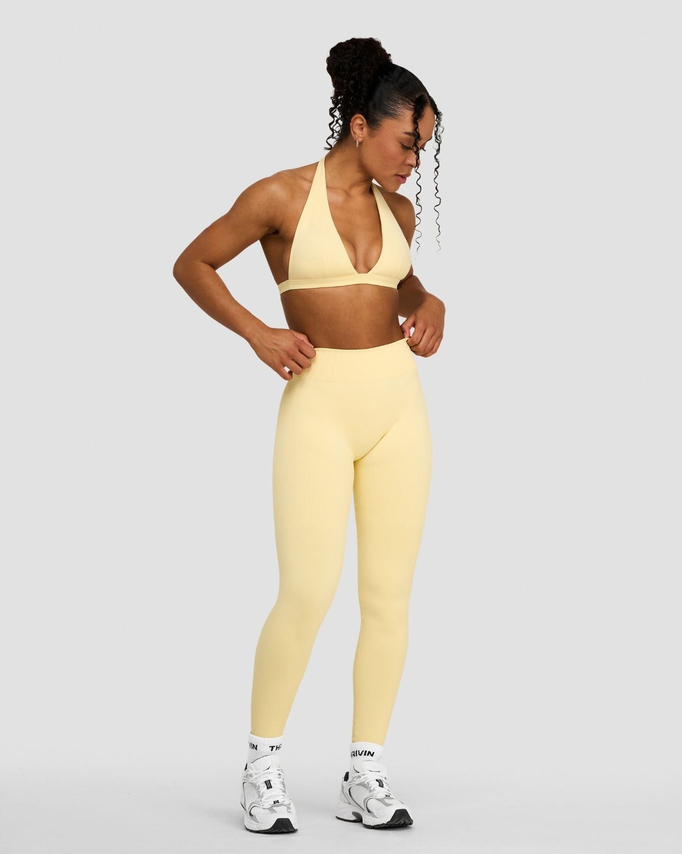 Elevate™ Sculpting Mid Waist Scrunch Leggings | Golden Butter