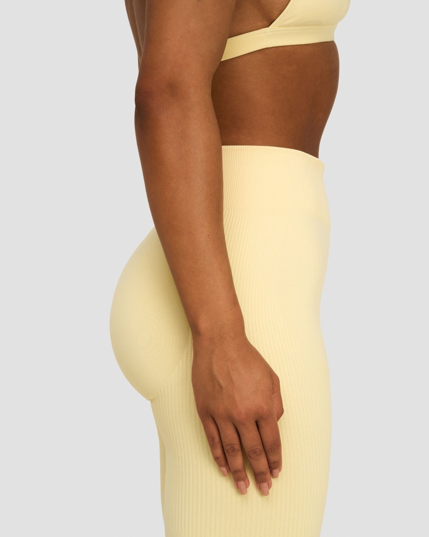 Elevate™ Sculpting Mid Waist Scrunch Leggings | Golden Butter
