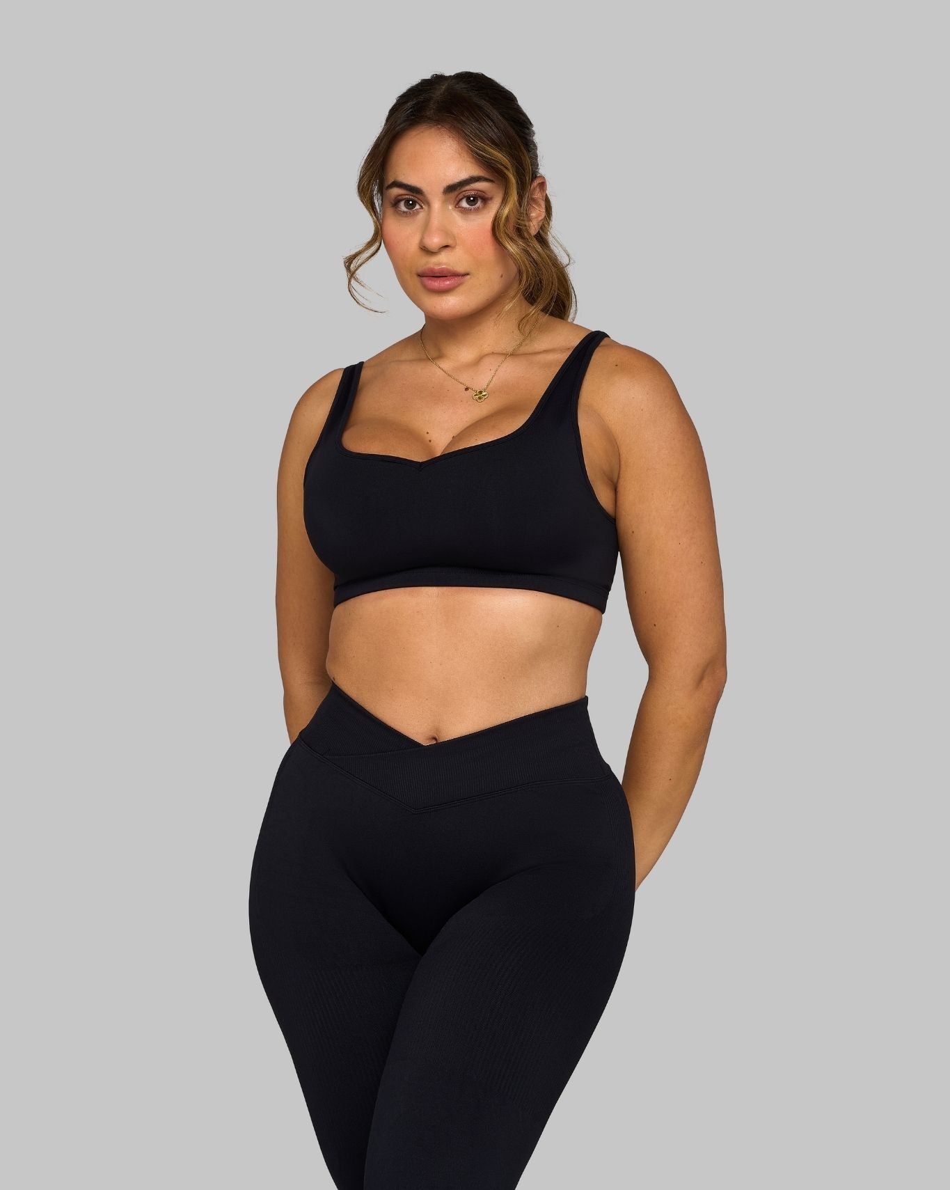 Chiara is 5’6” and wears a size S.