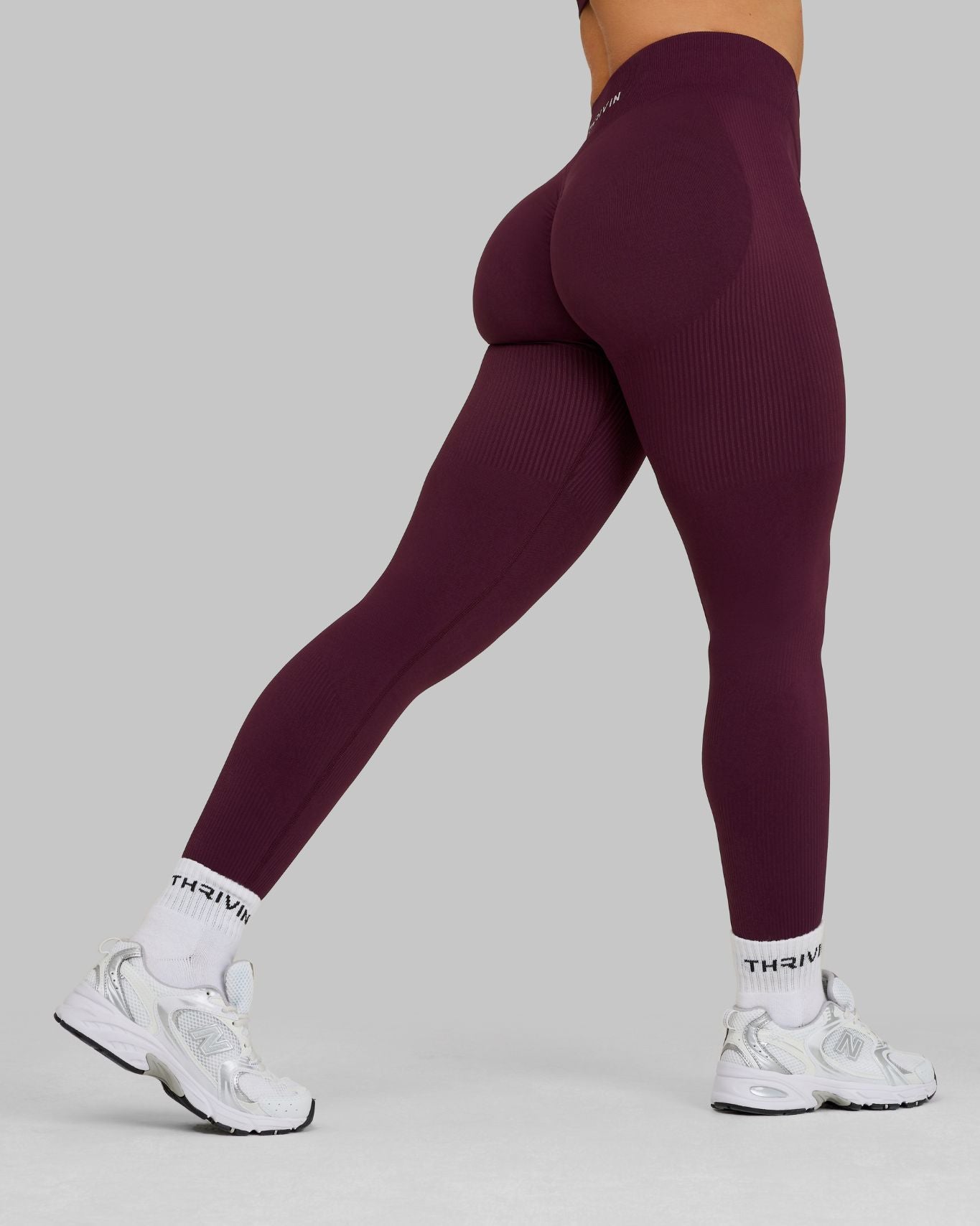 Katja is 163cm and wears a size XS.