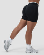Elevate™ Outline Short Scrunch Shorts | Night Black