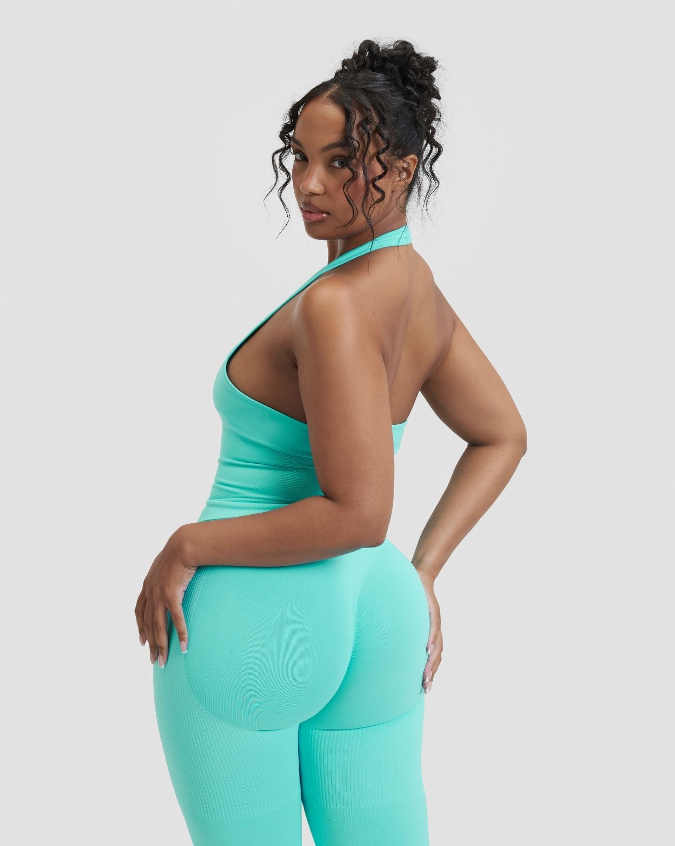 Elevate™ Sculpting Seamless Halterneck Top | Clear Tides