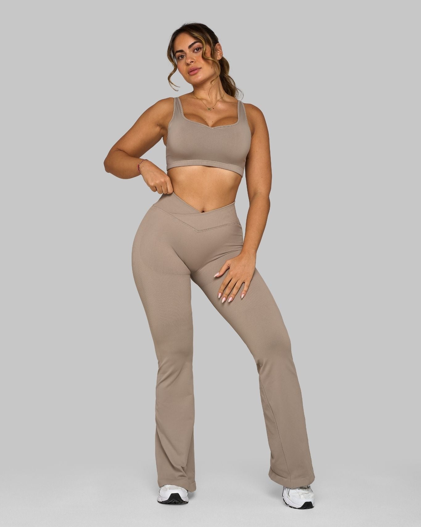 Elevate™ Sculpting Mid V-Waist Flare Leggings | Latte
