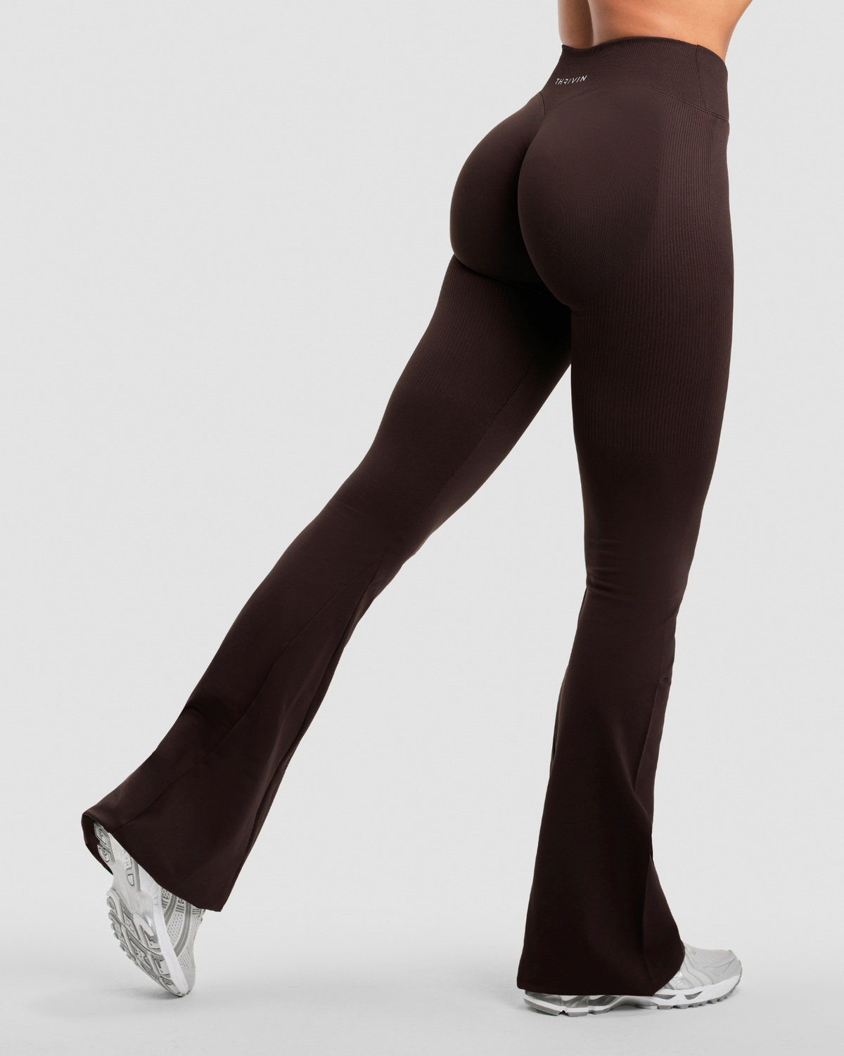 Elevate™ Sculpting Mid V-Waist Flare Leggings | Coffee