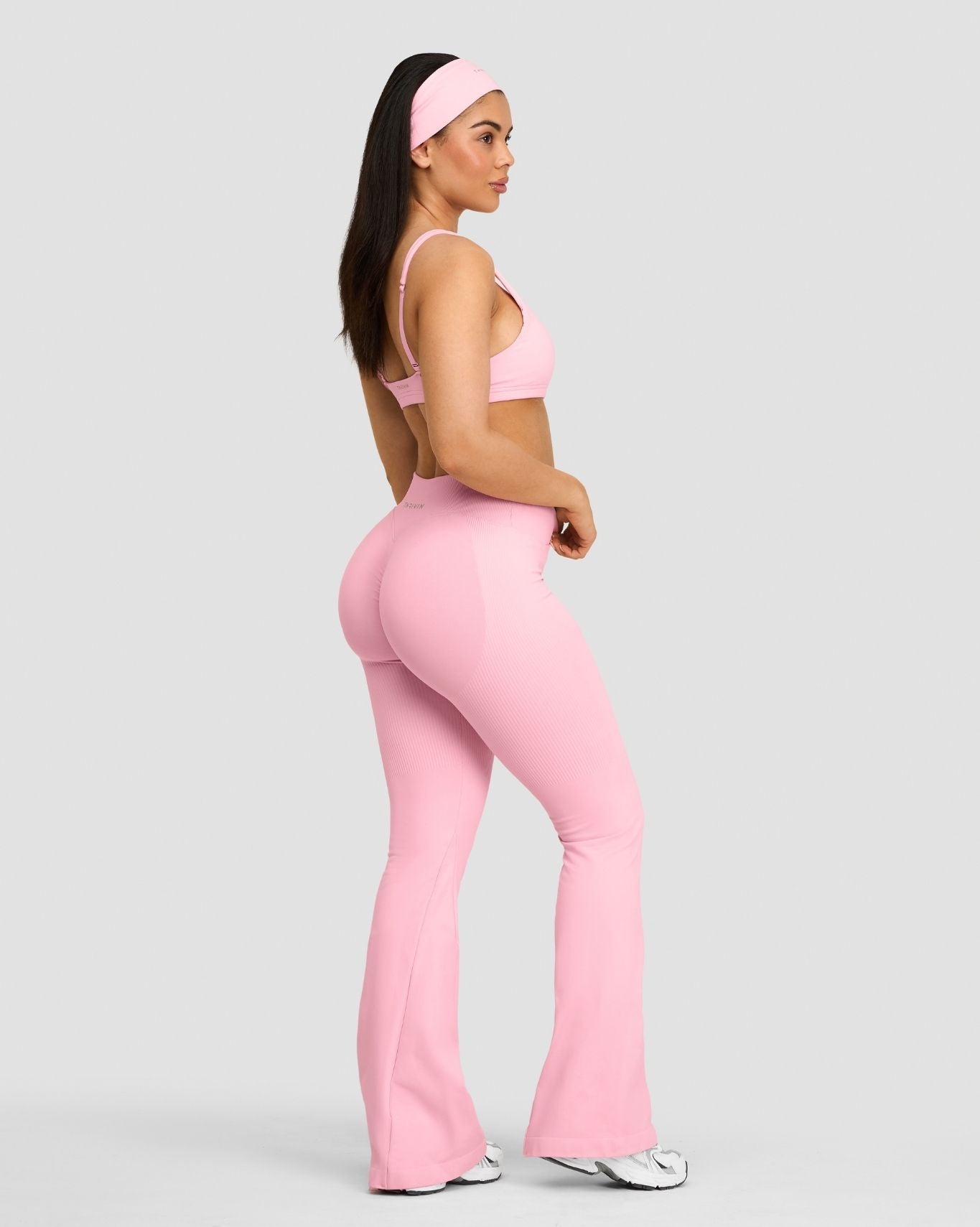 Elevate™ Sculpting Mid V-Waist Scrunch Flare | Cotton Pink