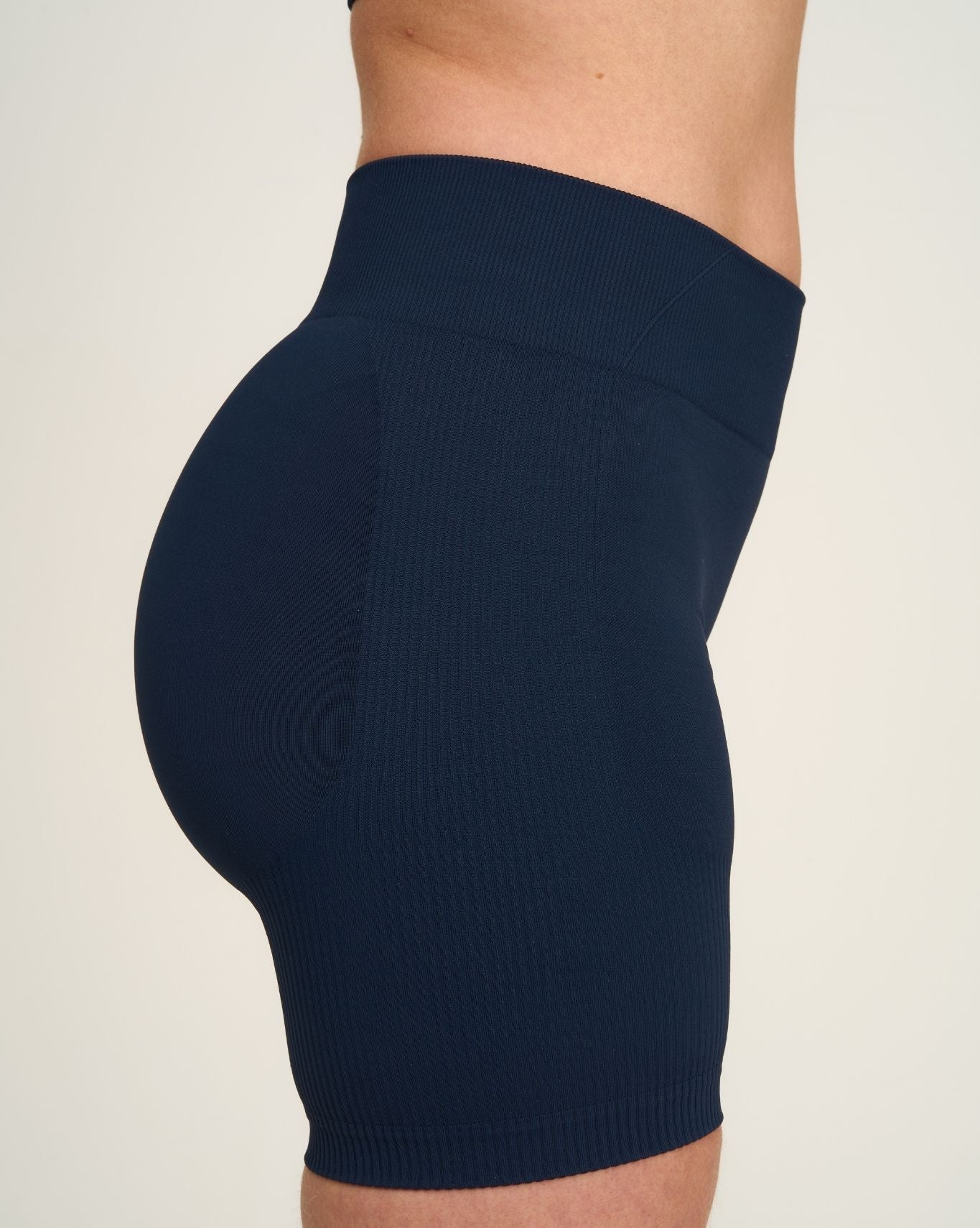 Elevate™ Sculpting Mid Waist Scrunch Shorts | Midnight Navy