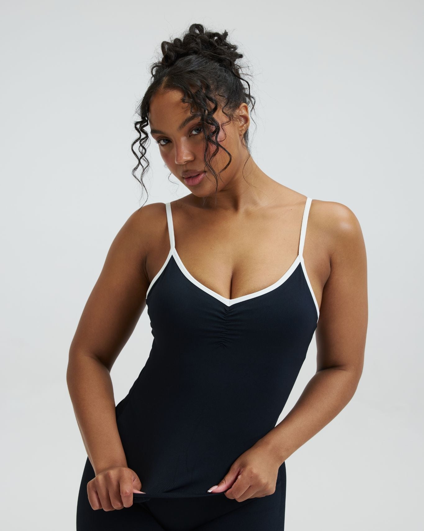 Elevate™ Outline Cross Back Tank Top | Night Black