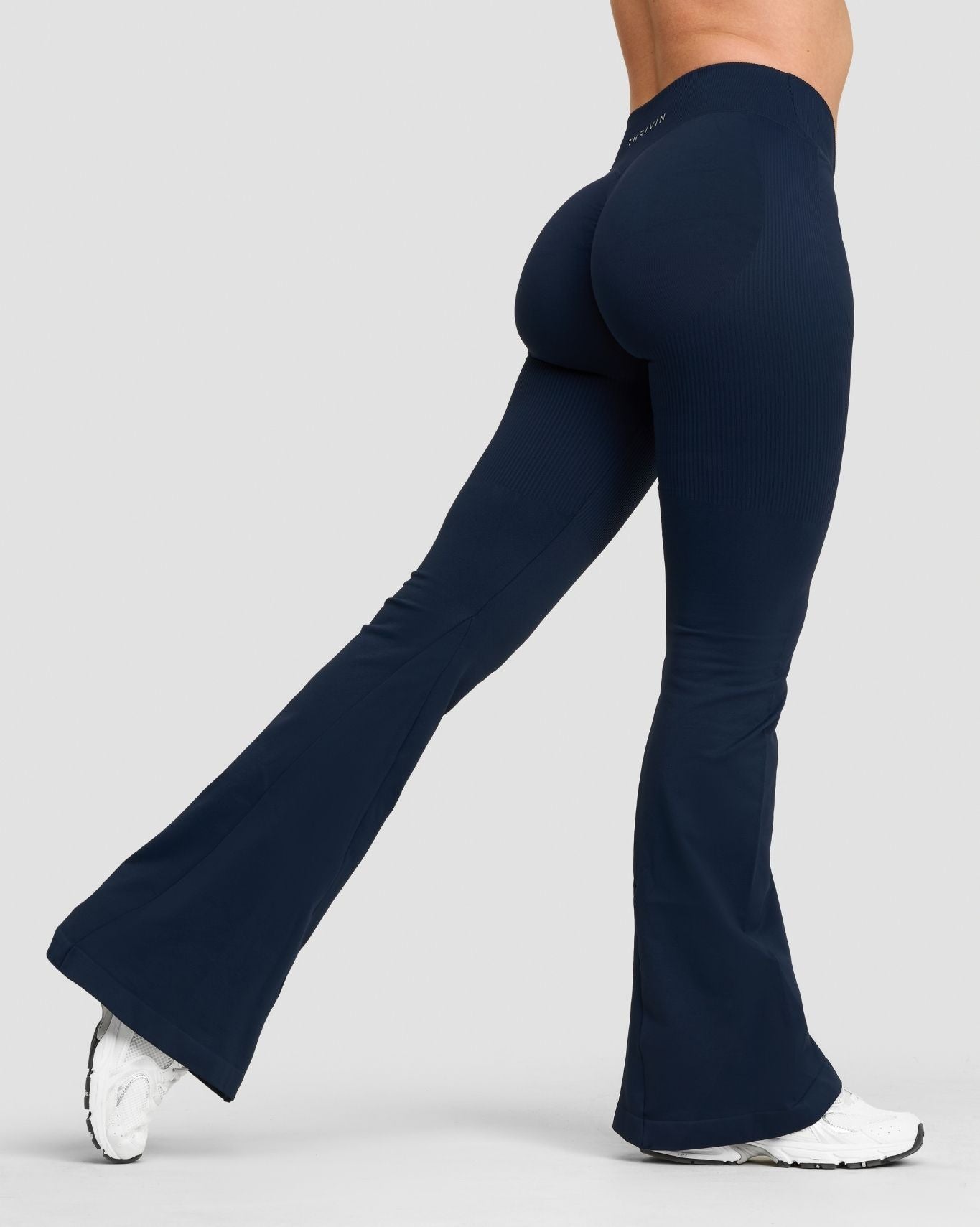 Elevate™ Sculpting Mid V-Waist Scrunch Flare | Midnight Navy