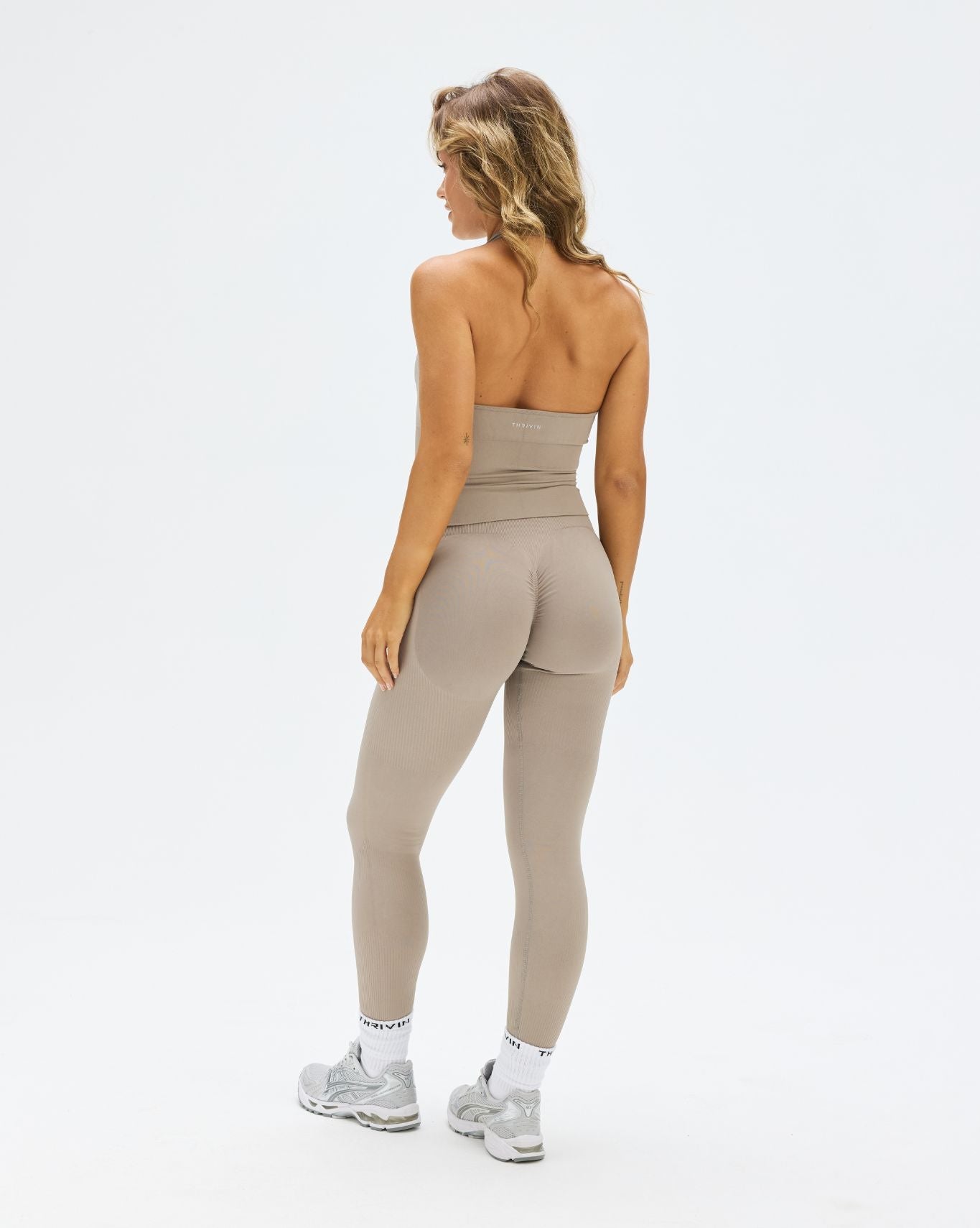 Elevate™ Sculpting Seamless Halterneck Top | Latte